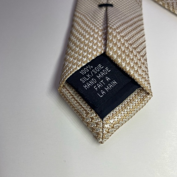 %100 silk hand made tie - Picture 6 of 7